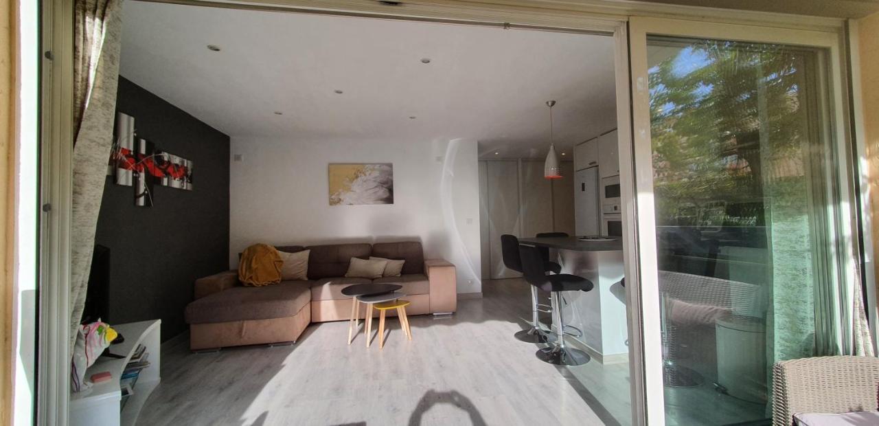 Le Silene Apartment Сен Максим Екстериор снимка