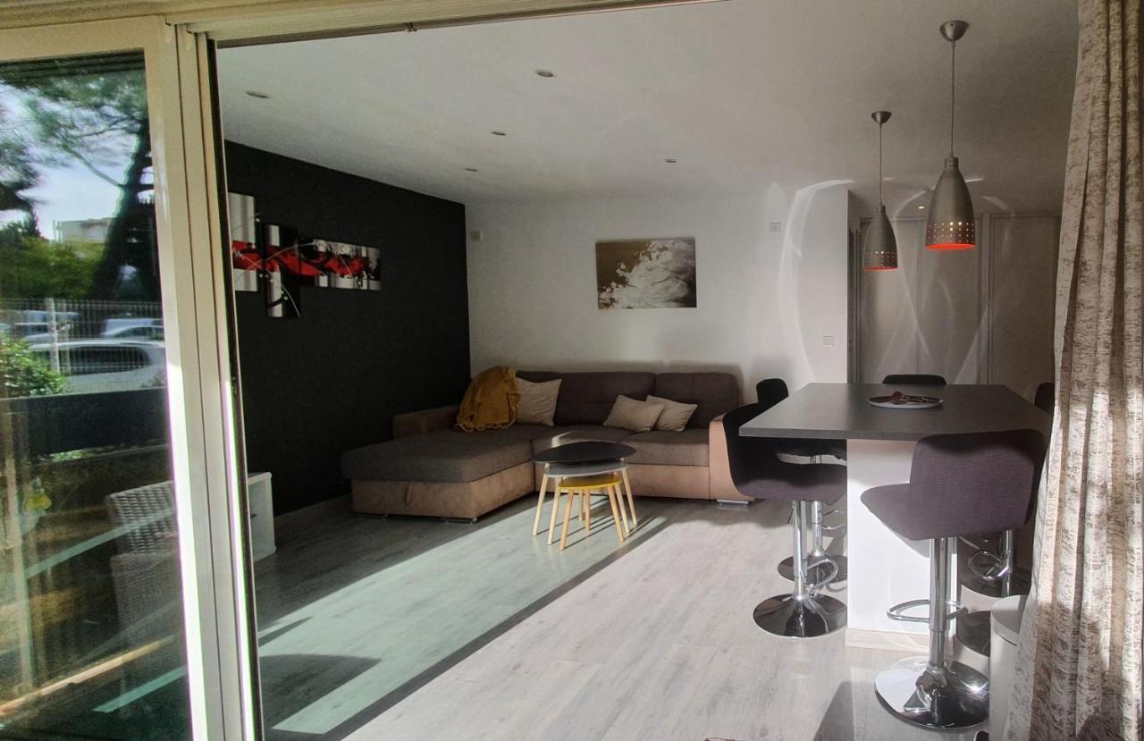 Le Silene Apartment Сен Максим Екстериор снимка